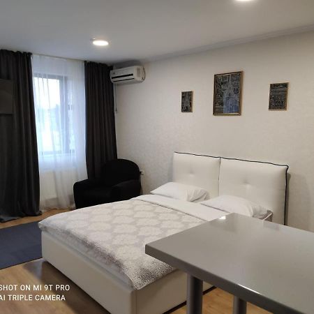 Appartement Studio In The Center à Chişinău Extérieur photo