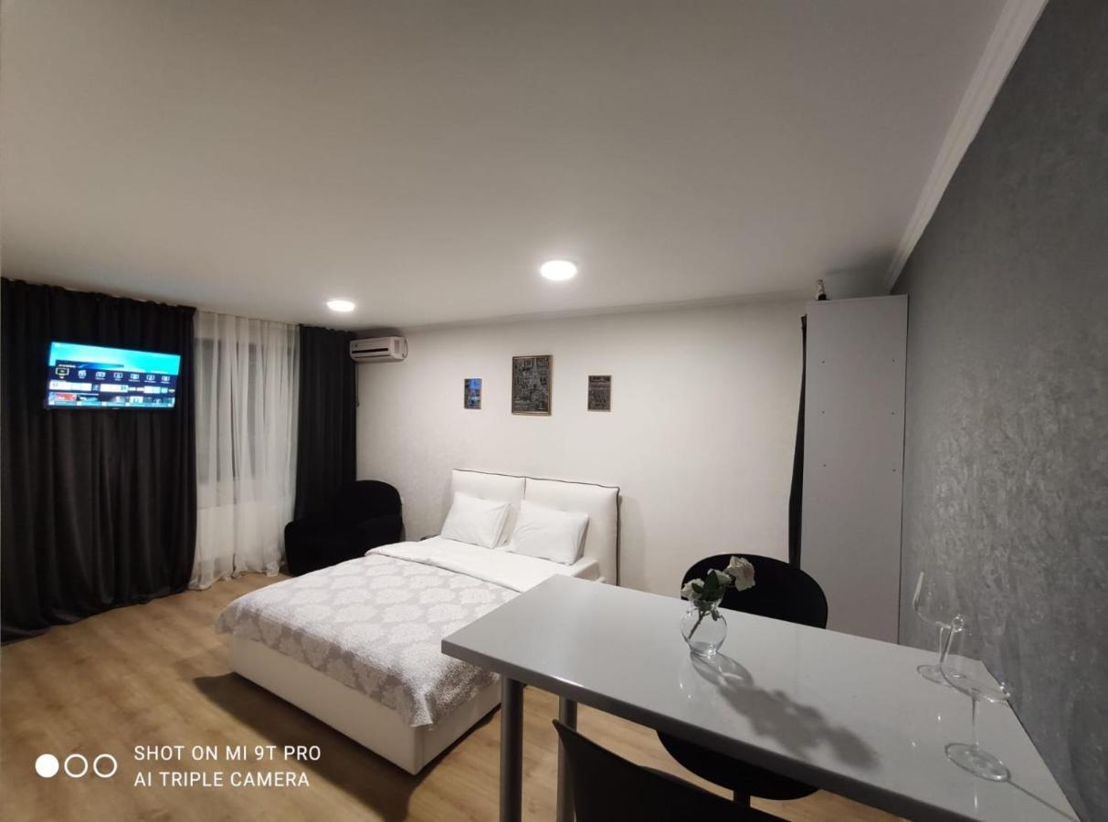 Appartement Studio In The Center à Chişinău Extérieur photo