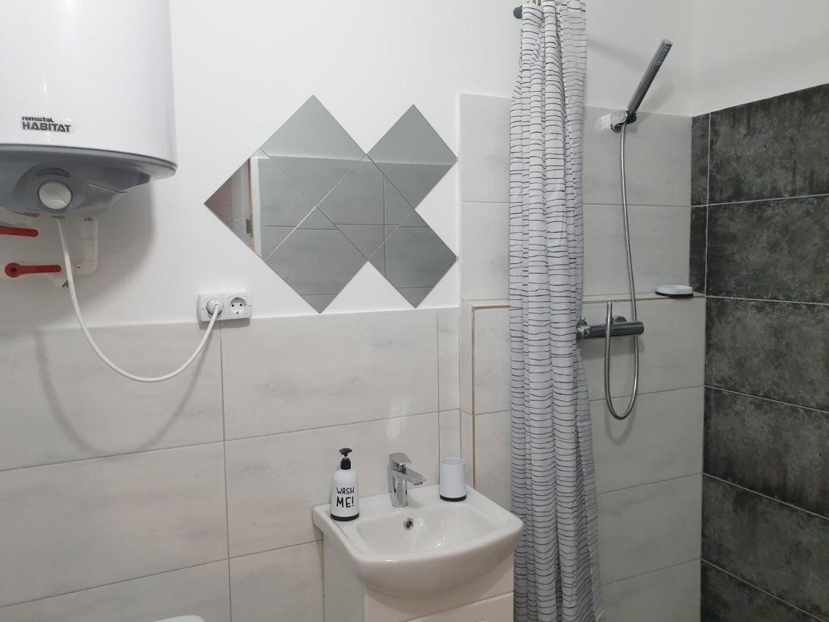 Appartement Studio In The Center à Chişinău Extérieur photo